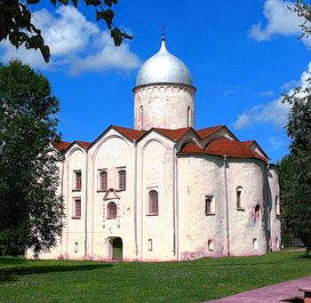 Церковь Иоанна Предтечи на Опоках в Новгороде. Возведена Всеволодом Мстиславичем